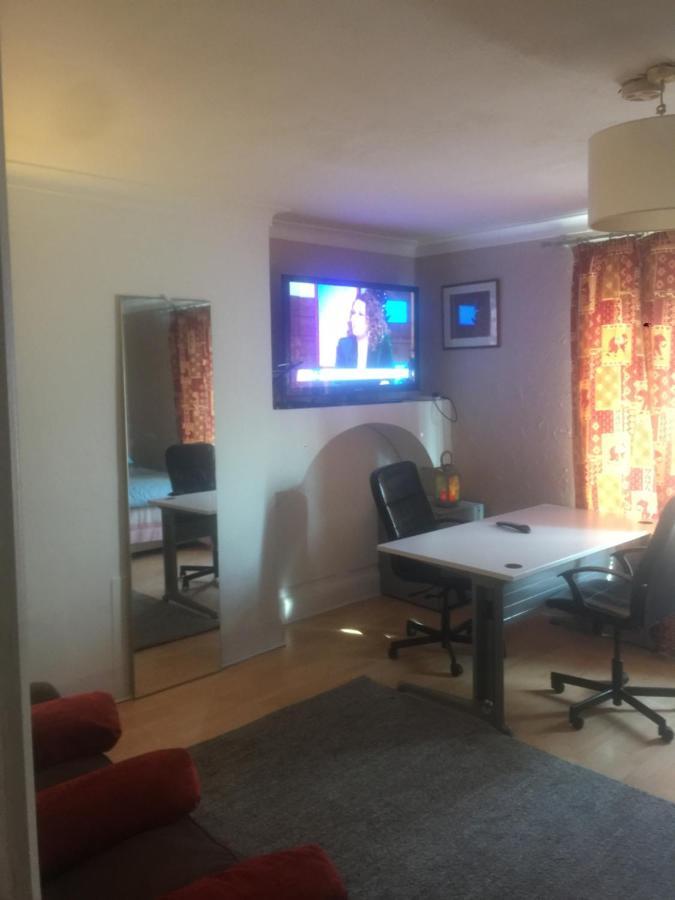 Dach Apartments - Cozy 3 Bed Apartment In Hendon Edgware Exterior foto